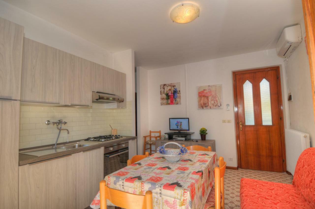 لينانو سابيادورو Residence Villa Laura المظهر الخارجي الصورة